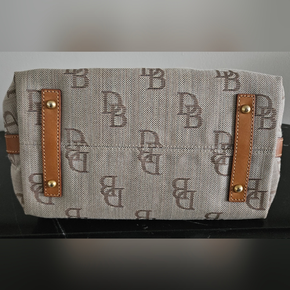 Dooney & Bourke Brown Vintage Tote - Picture 15 of 16